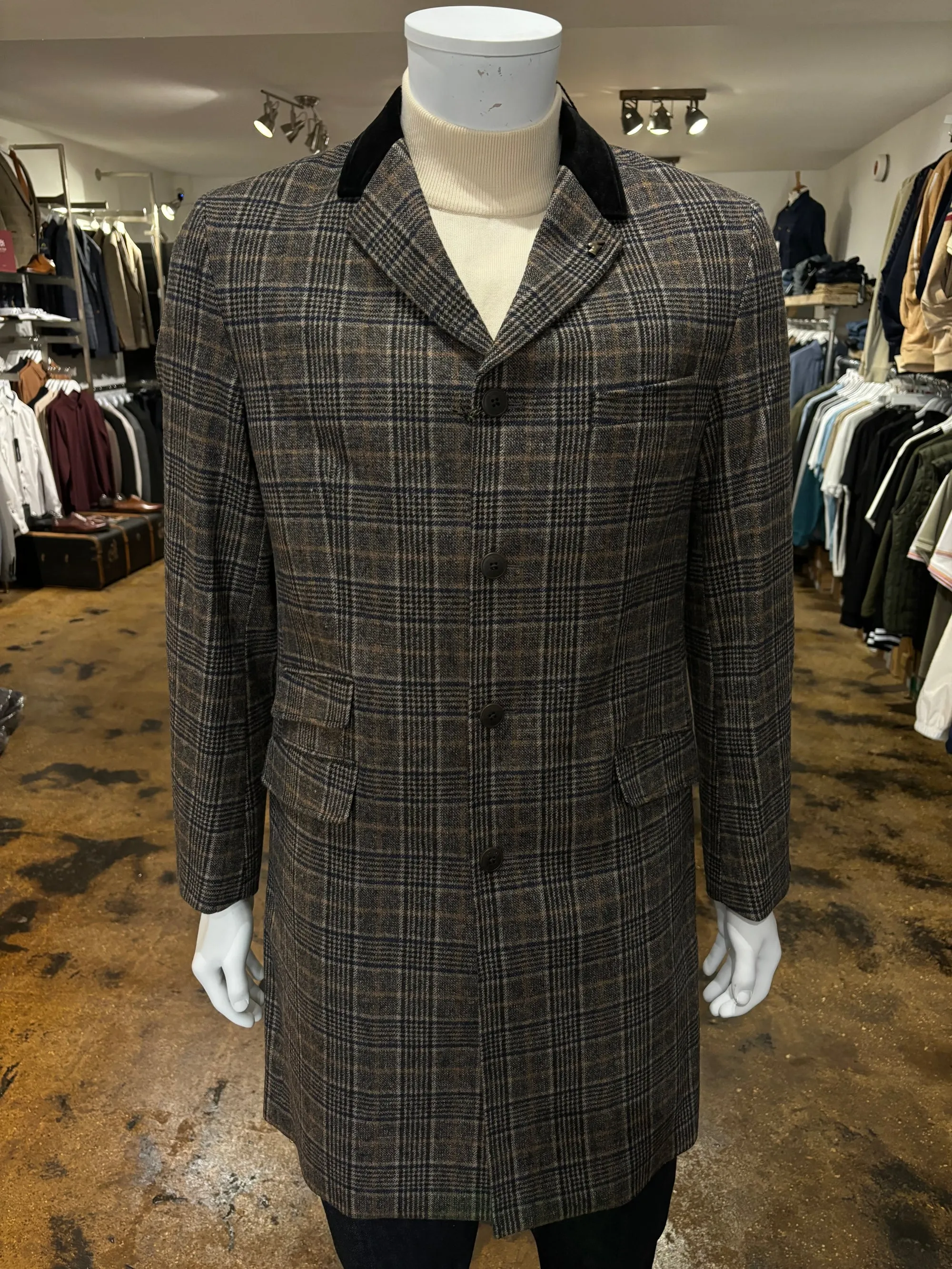 Gabicci Statham Black Prince of Wales Check Overcoat with Velvet Lapels