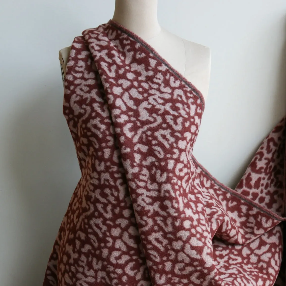 Leopardo Plum/Blush Coating