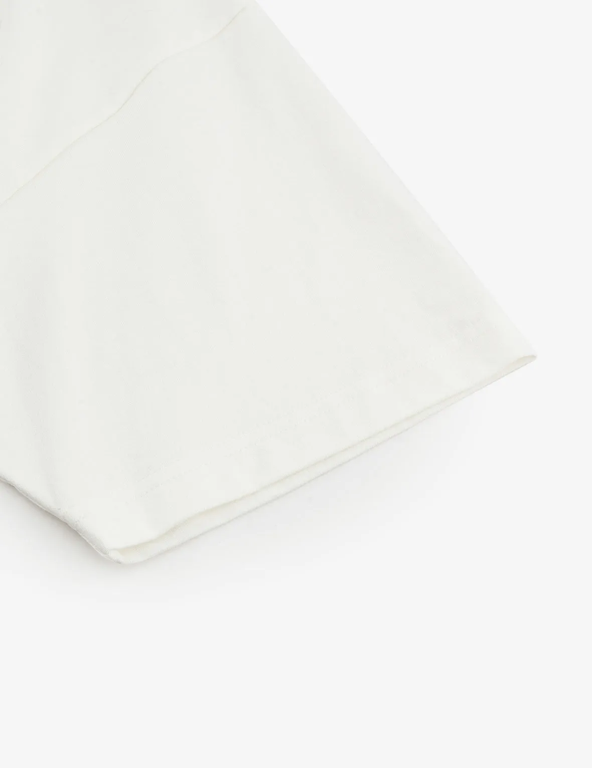 Multi-embroidery and Multi-pocket Relax Fit T-shirt