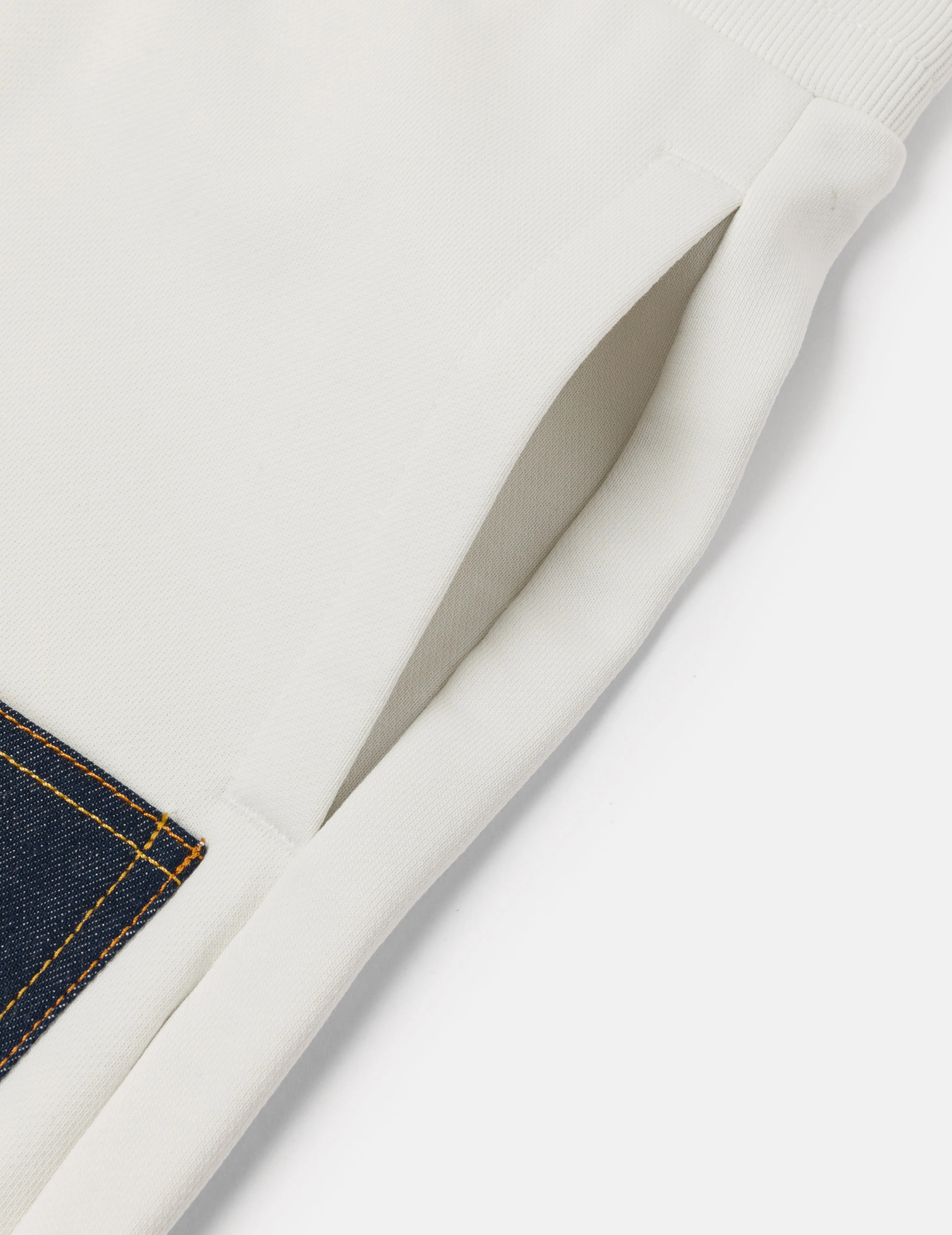 Multi-Pocket Regular Fit Sweatshorts