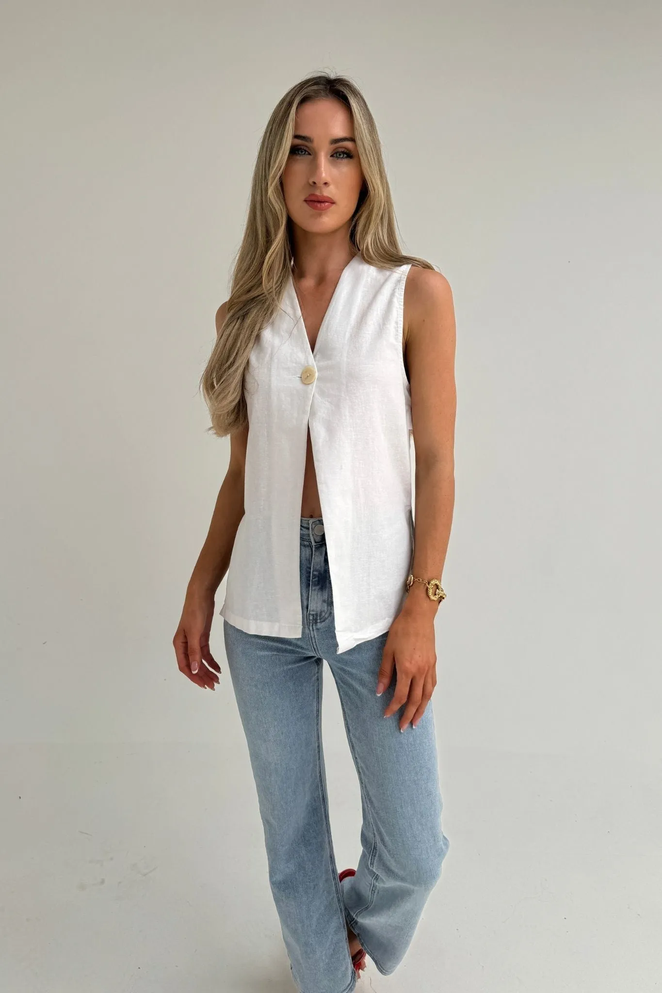 Sally Longline Waistcoat In White