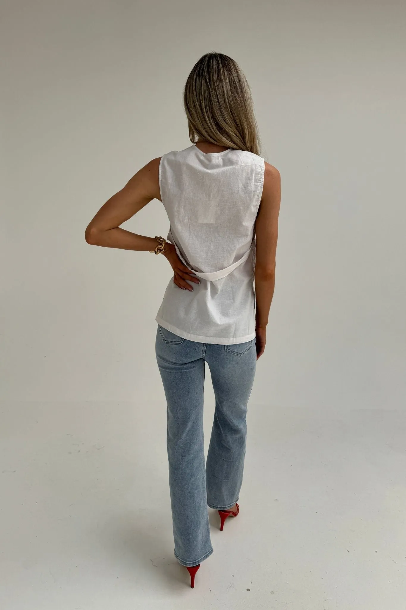 Sally Longline Waistcoat In White